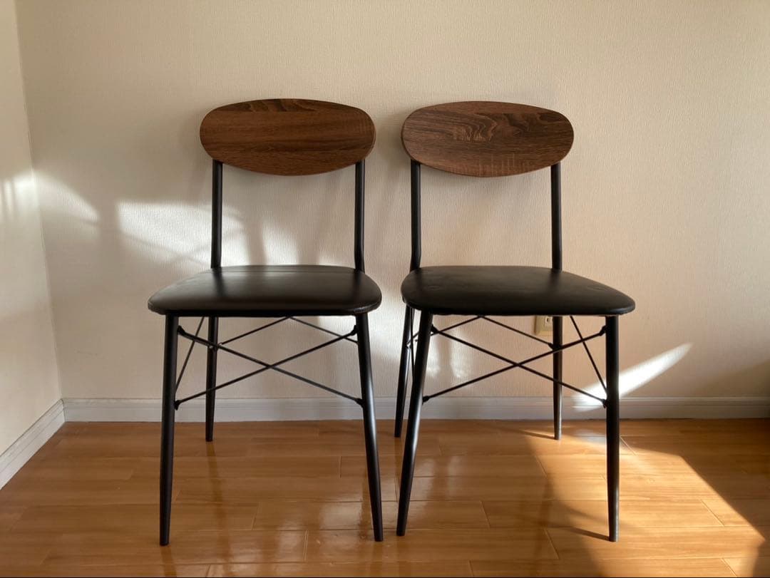 シンプルモダンな椅子 2脚セット 北欧風 ダイニングチェア ナチュラル おしゃれ