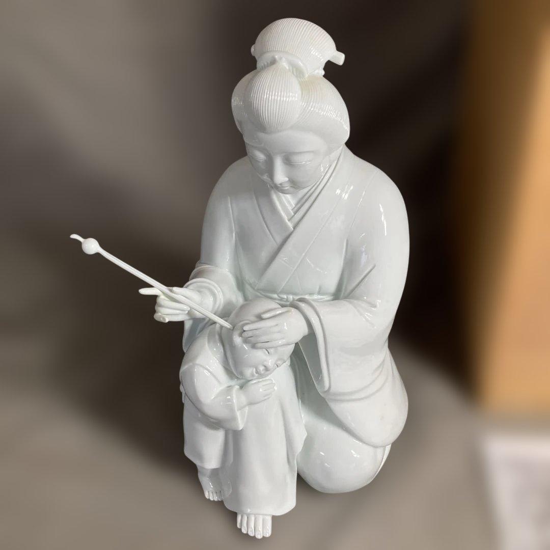 【R叔父さん専用】白磁彫刻の伝統　重要無形文化財　樋渡陶六作　白磁彫刻　親子置物