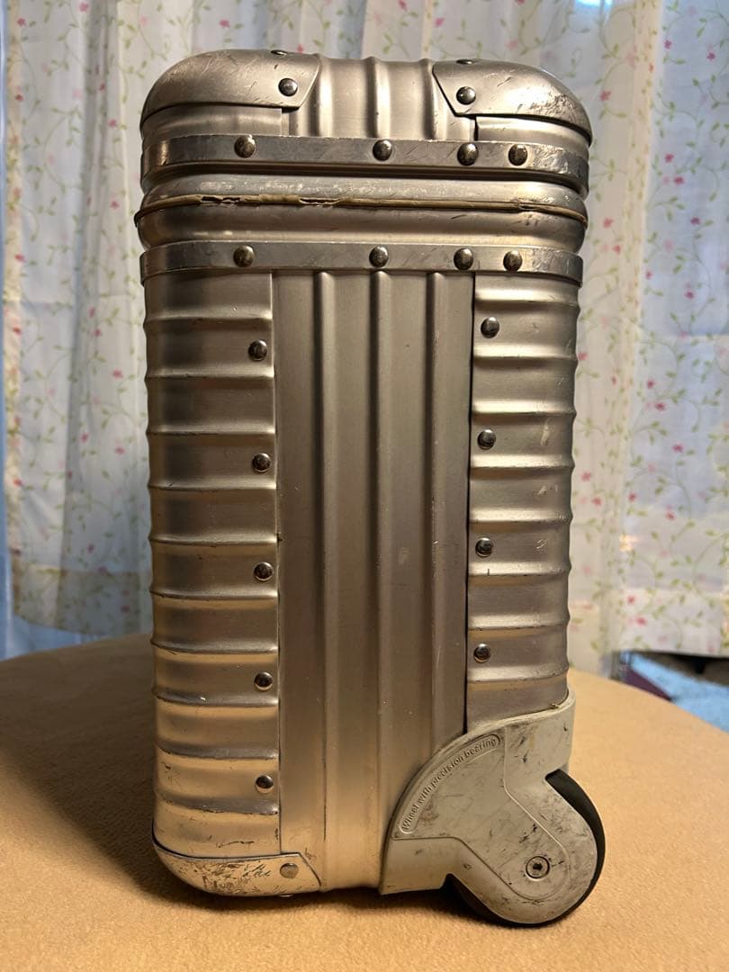 リモワ　パイロット　トロリー　2輪