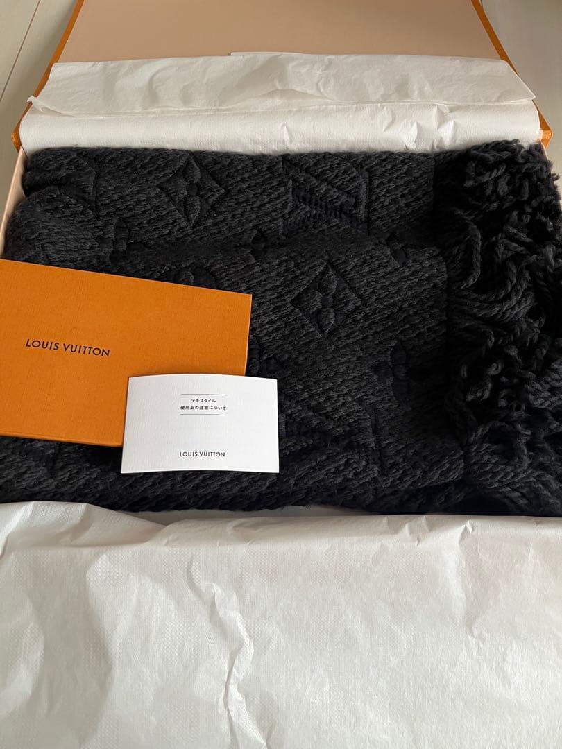 【値下げ可】LOUIS VUITTON ブラック マフラー