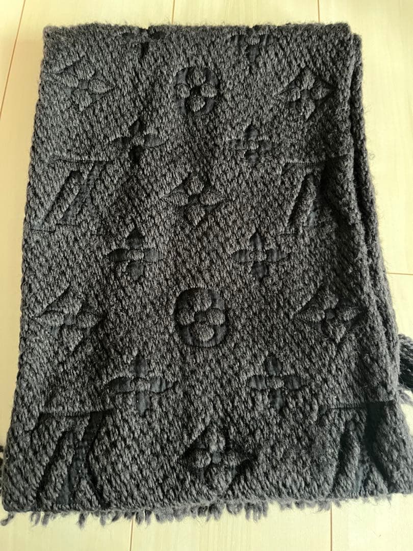 【値下げ可】LOUIS VUITTON ブラック マフラー