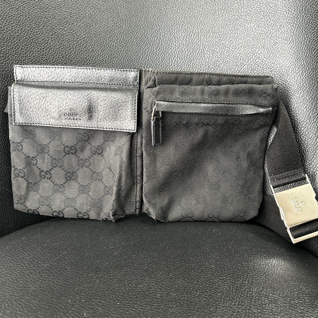 GUCCI ブラック ボディバッグ