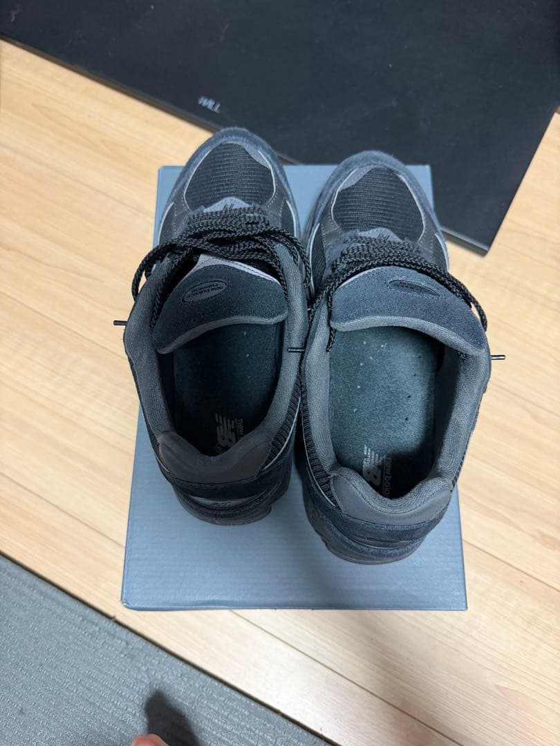 New Balance U2002RBL トリプルブラック26.5cm