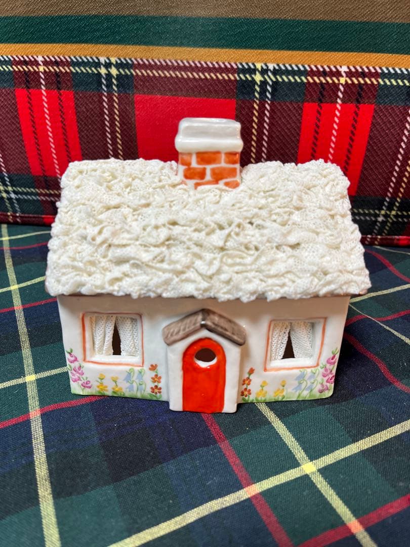 アイリッシュドレスデン製 陶器製クリスマスキャンドルハウス