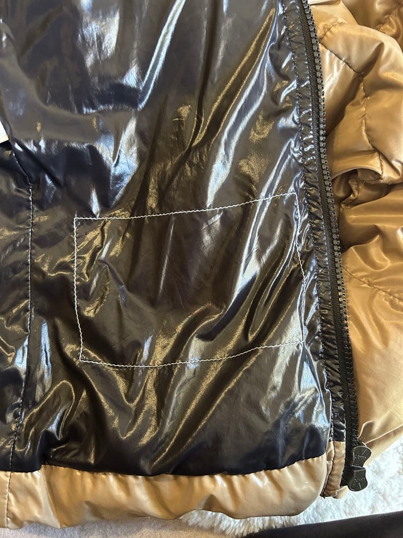 MONCLER フード付きダウンジャケット ベージュ