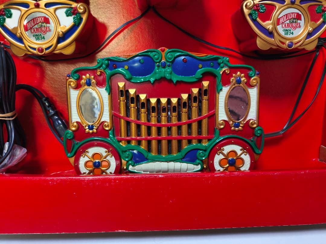 HOLIDAY CAROUSEL ホリデーカルーセル　　クリスマス　サンタ