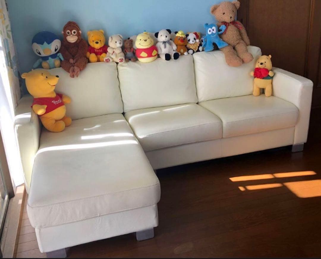 #美品　家具　ソファ　本革　ホワイト　インテリア　大塚家具　IDC 三人掛け