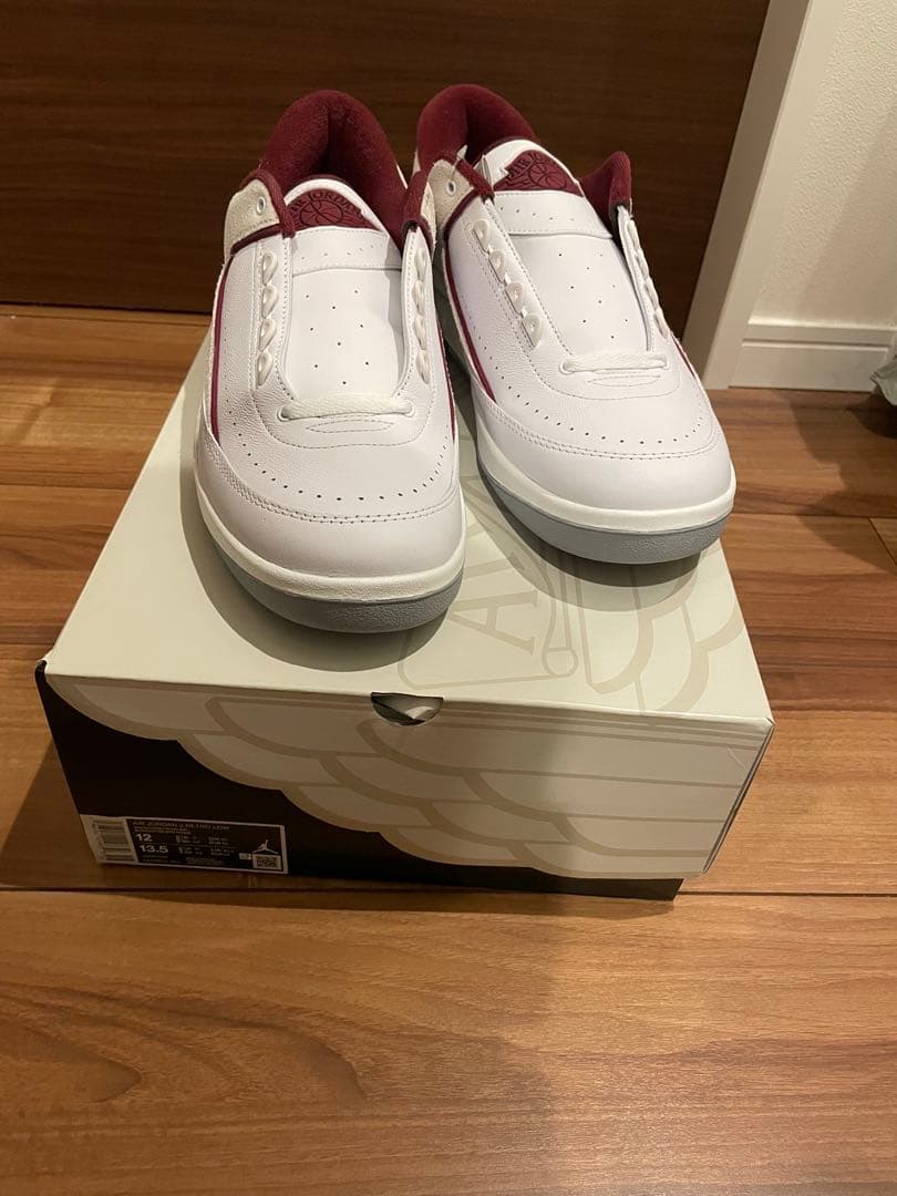 バスケットボールシューズ ホワイト/バーガンディ