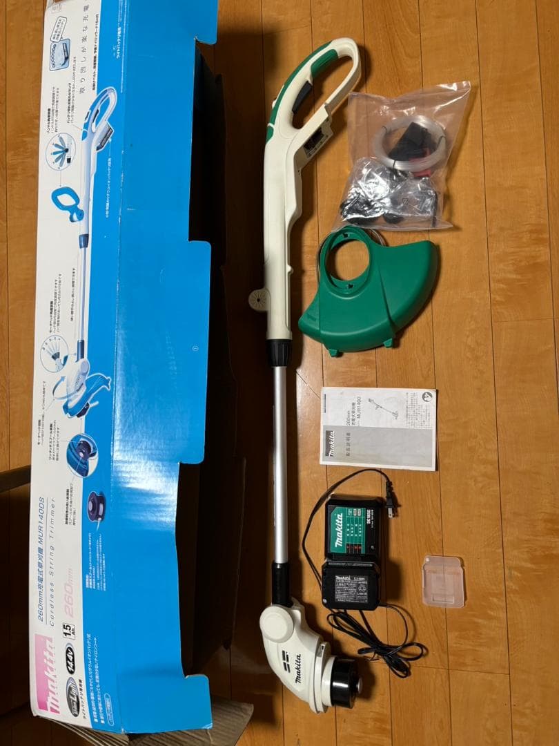マキタ260ｍｍ充電式草刈機　ＭＵＲ140Ｄ
