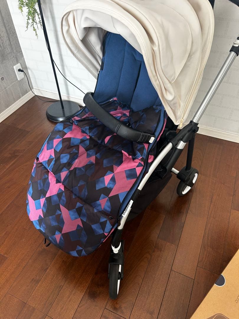 Mmmページです。Bugaboo bee6 レインカバー、説明書カタログ