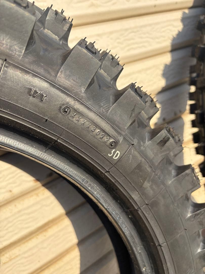ダンロップ　MX33 80/100-21 110/100-18 YZ250X
