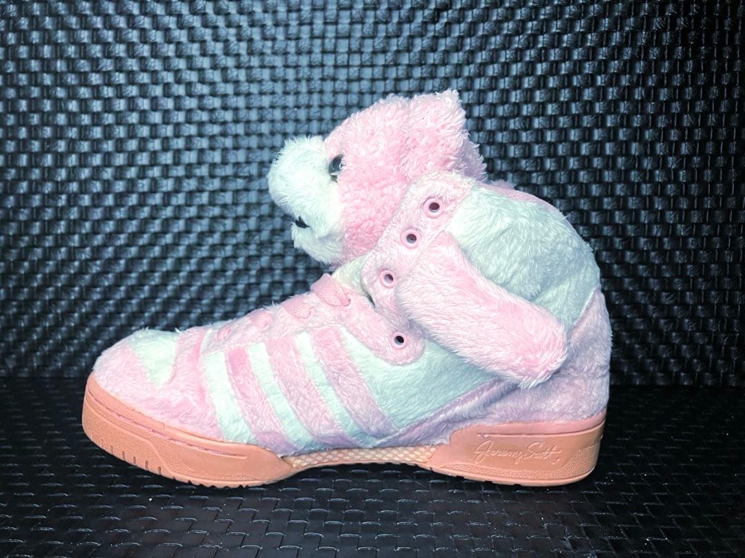アディダス adidas ジェレミー・スコット ハイカット　クマ　ピンク