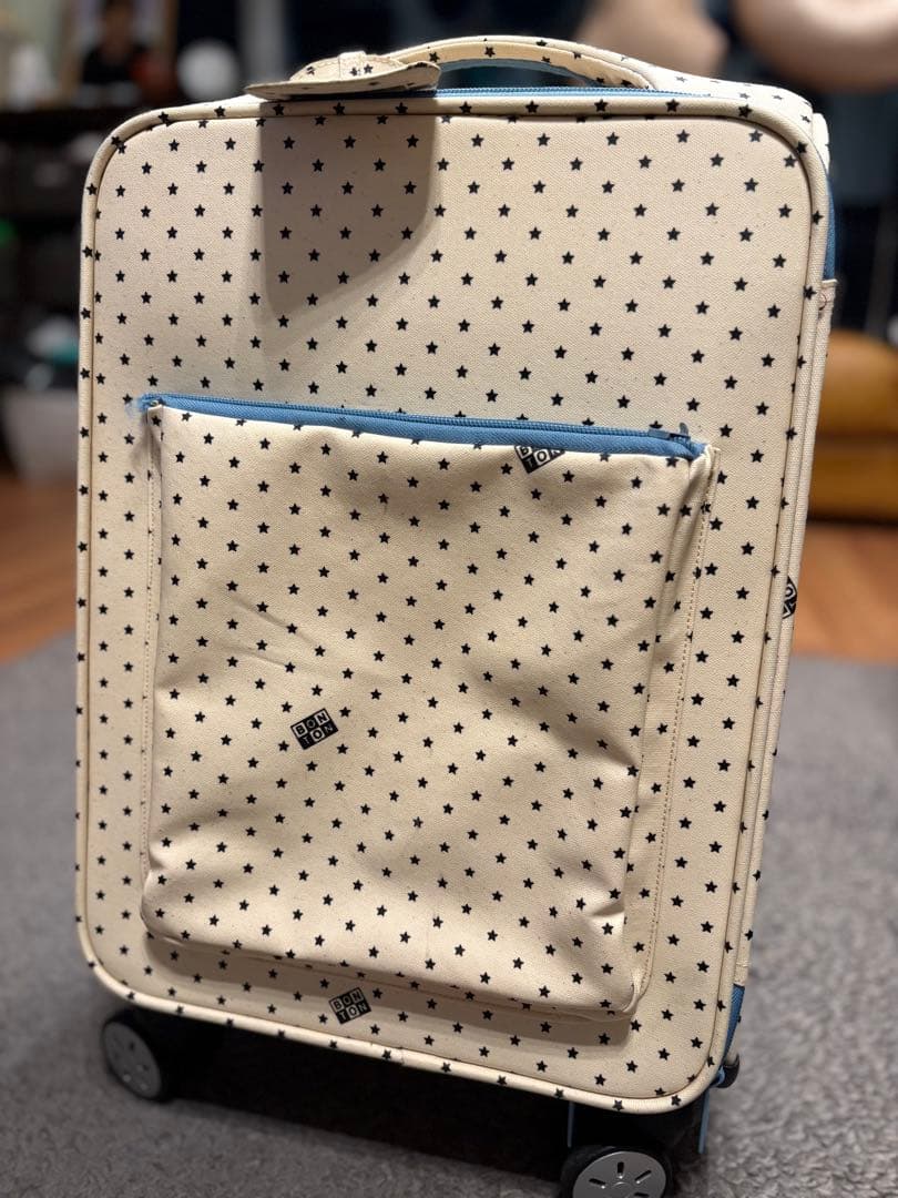 BONTON 星柄クリーム色キャリーケース