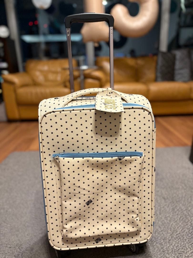 BONTON 星柄クリーム色キャリーケース