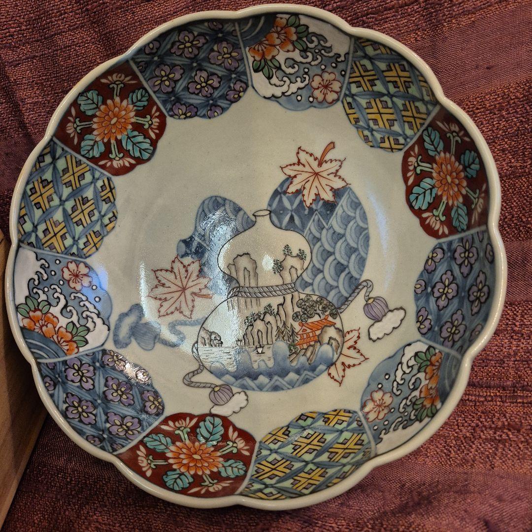 有田焼　佐藤走波　染錦菊花山水鉢23cm