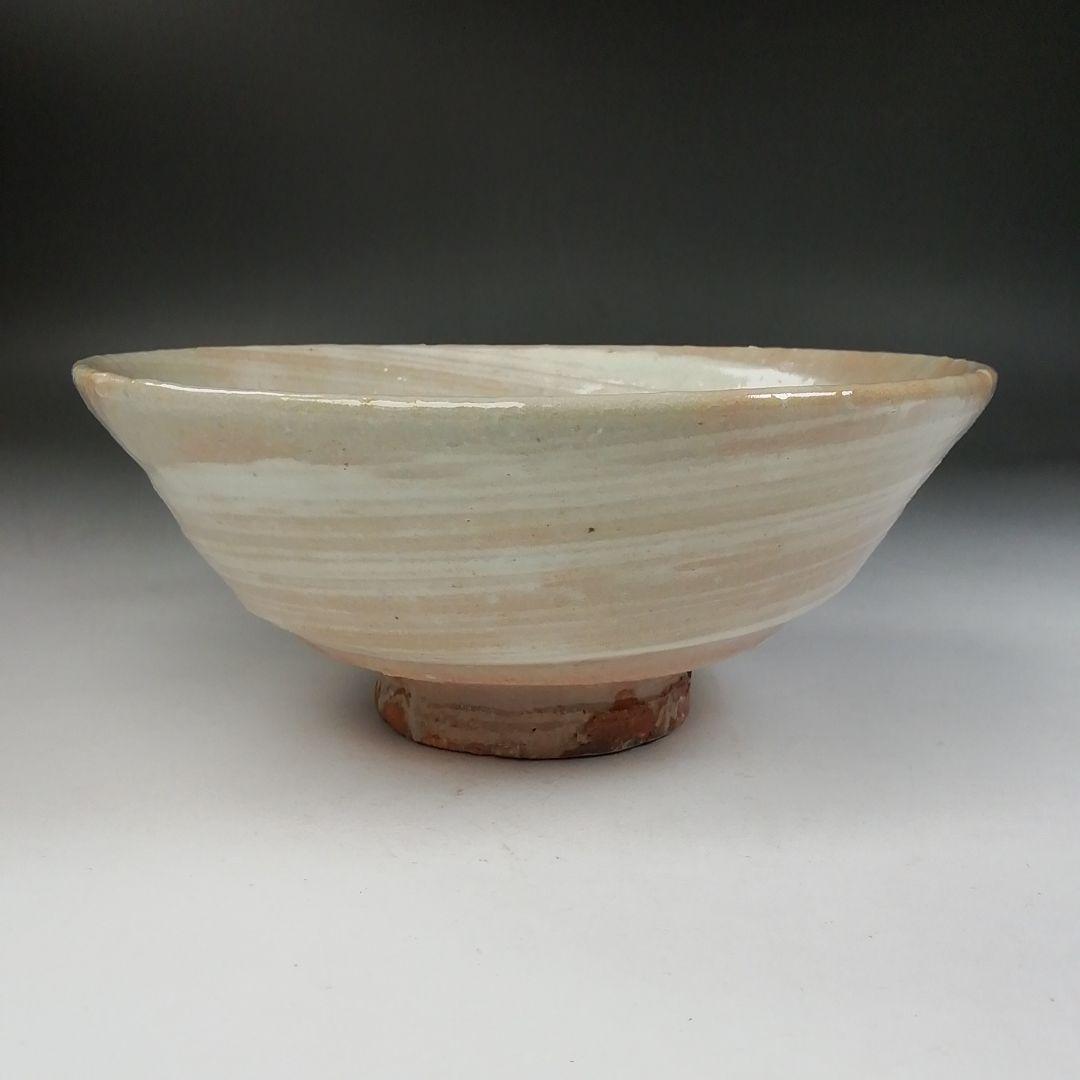 Ｗ２０５　茶碗　『萩焼』『城山窯　金子信彦 造』　共箱　抹茶碗　茶道具