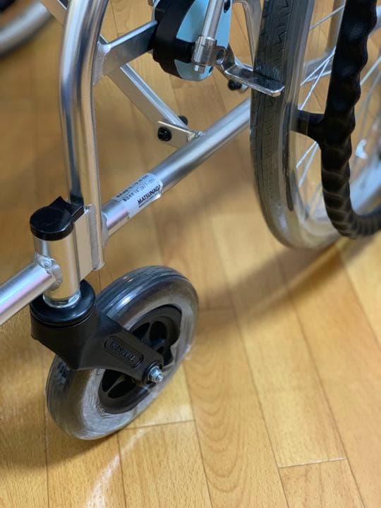 ⭐︎SALE⭐︎美品！超軽量！自走型スタンダード車いす MW-SL11B