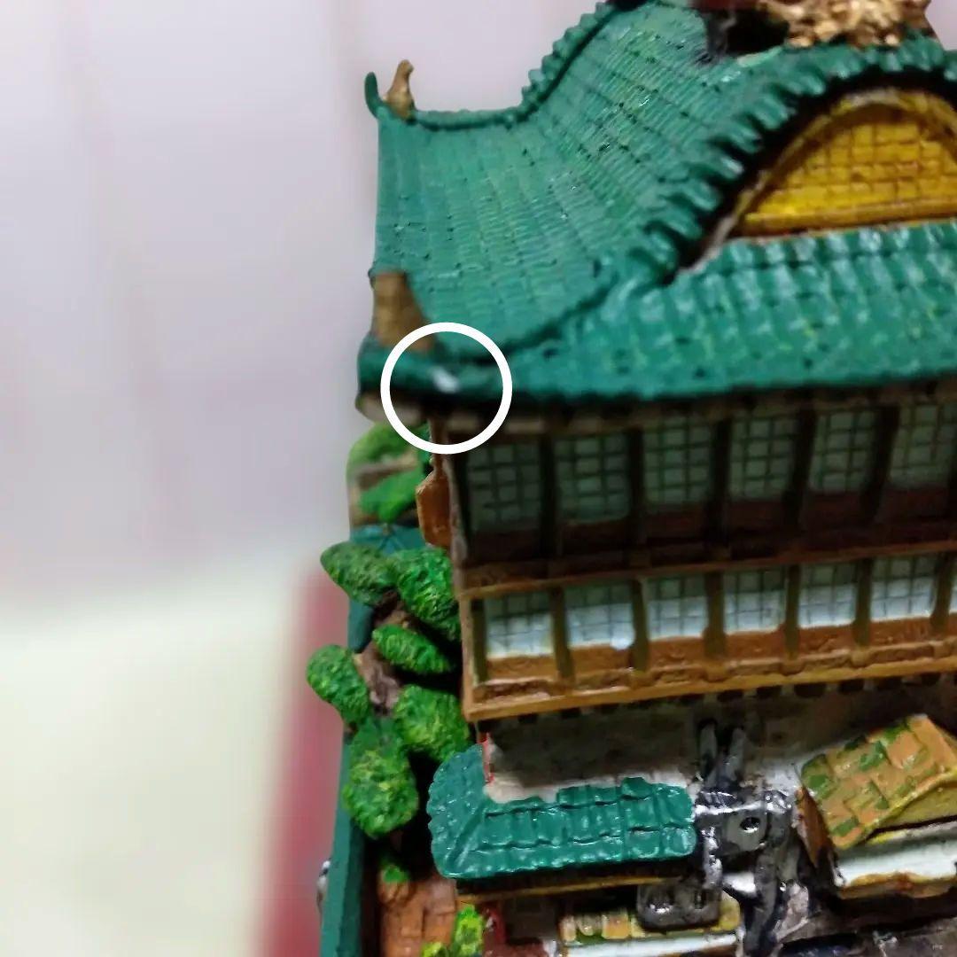 ジブリ　千と千尋の神隠し 限定版置物