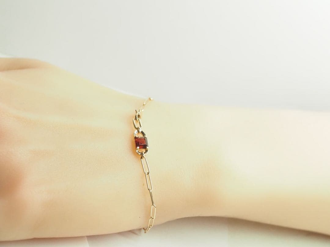 Star Jewelry☆スタージュエリー　K10YG天然ガーネットブレスレット
