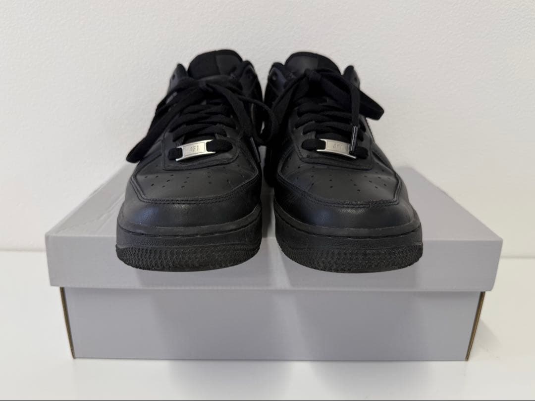 美品 ナイキ エアフォース1 07 NIKE AirForce1 黒 26