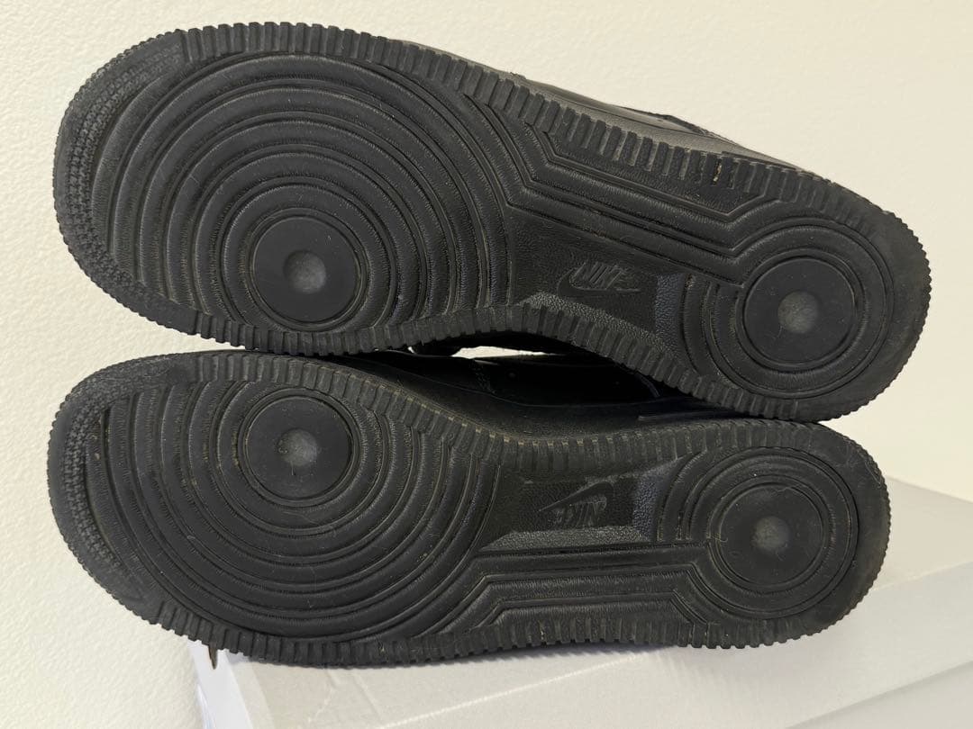 美品 ナイキ エアフォース1 07 NIKE AirForce1 黒 26