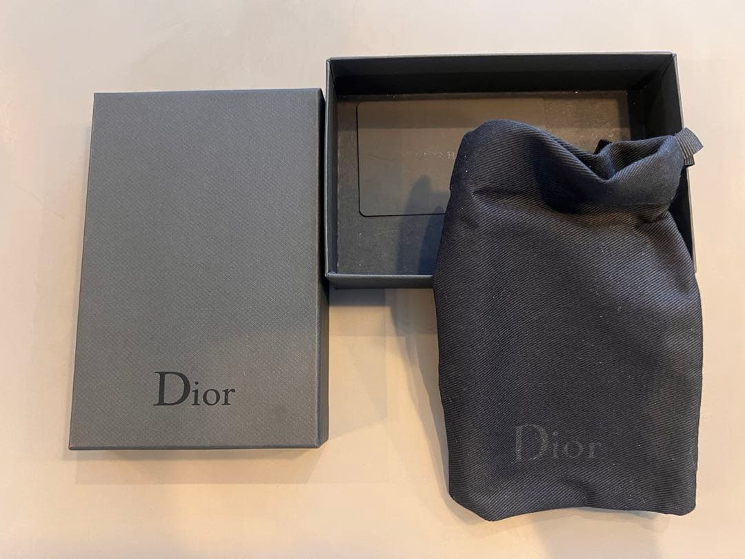 【極美品】Dior×Kaws beeケース