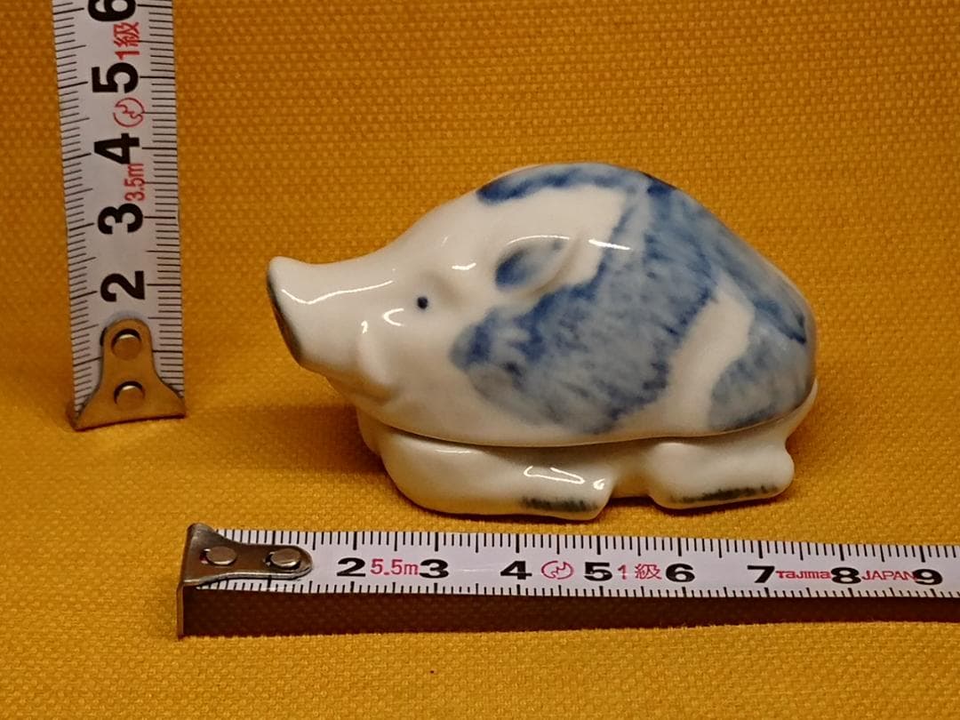 【美品】イノシシ　陶器　香合　置物　インテリア　工芸品　美術品　A1113
