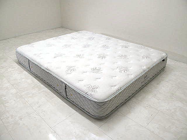 【展示品】日本ベッド 「シルキーシフォン」 クイーンサイズマットレス 約30万