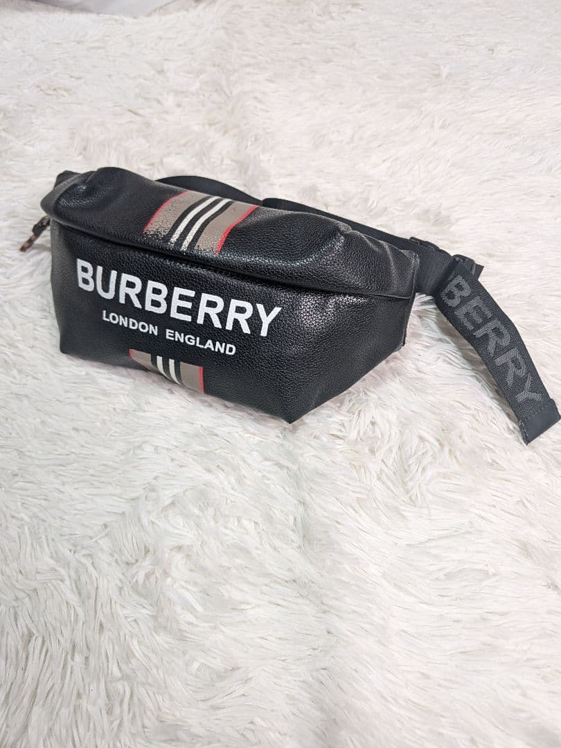 BURBERRY ボディバッグ レザー