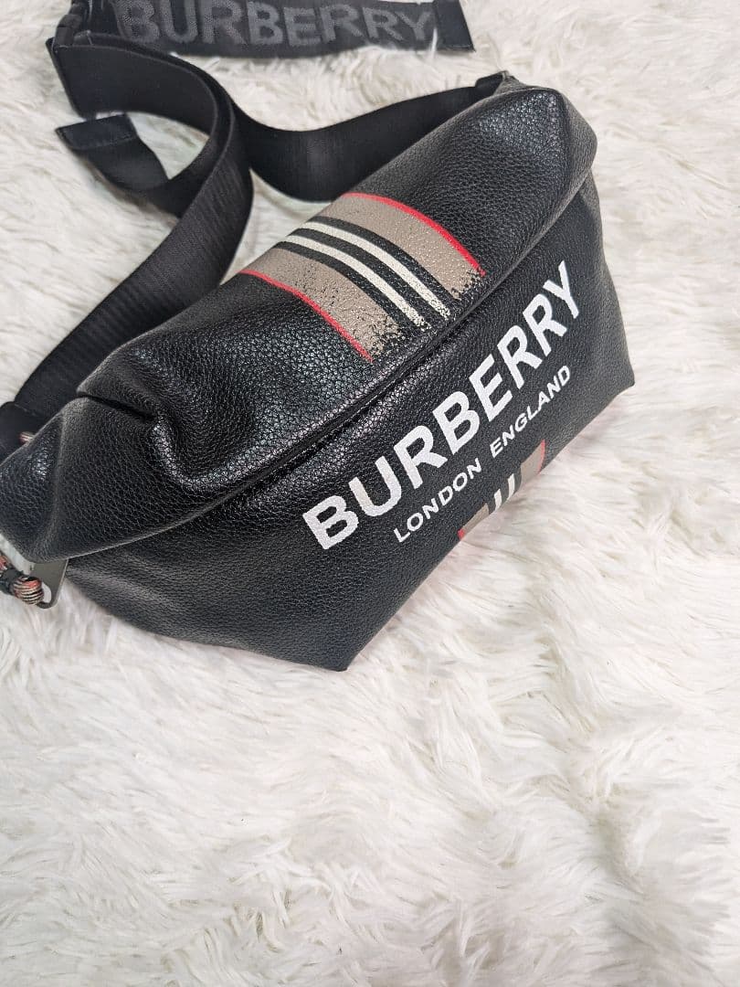 BURBERRY ボディバッグ レザー