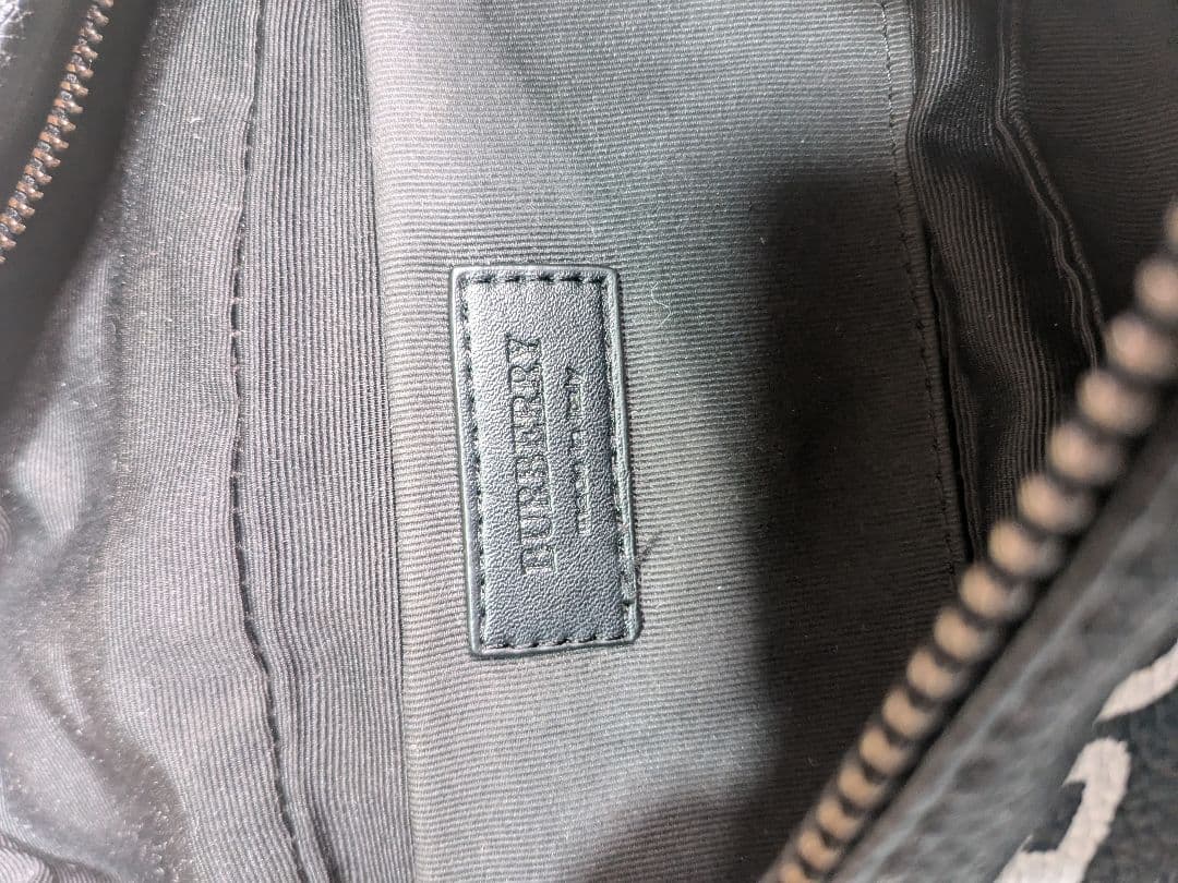 BURBERRY ボディバッグ レザー