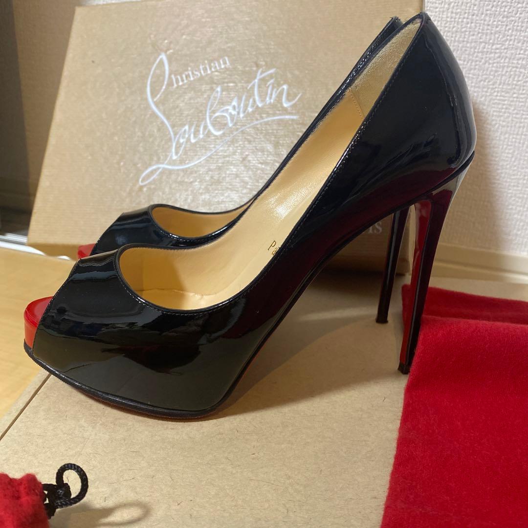 美品　Christian Louboutin ハイヒール