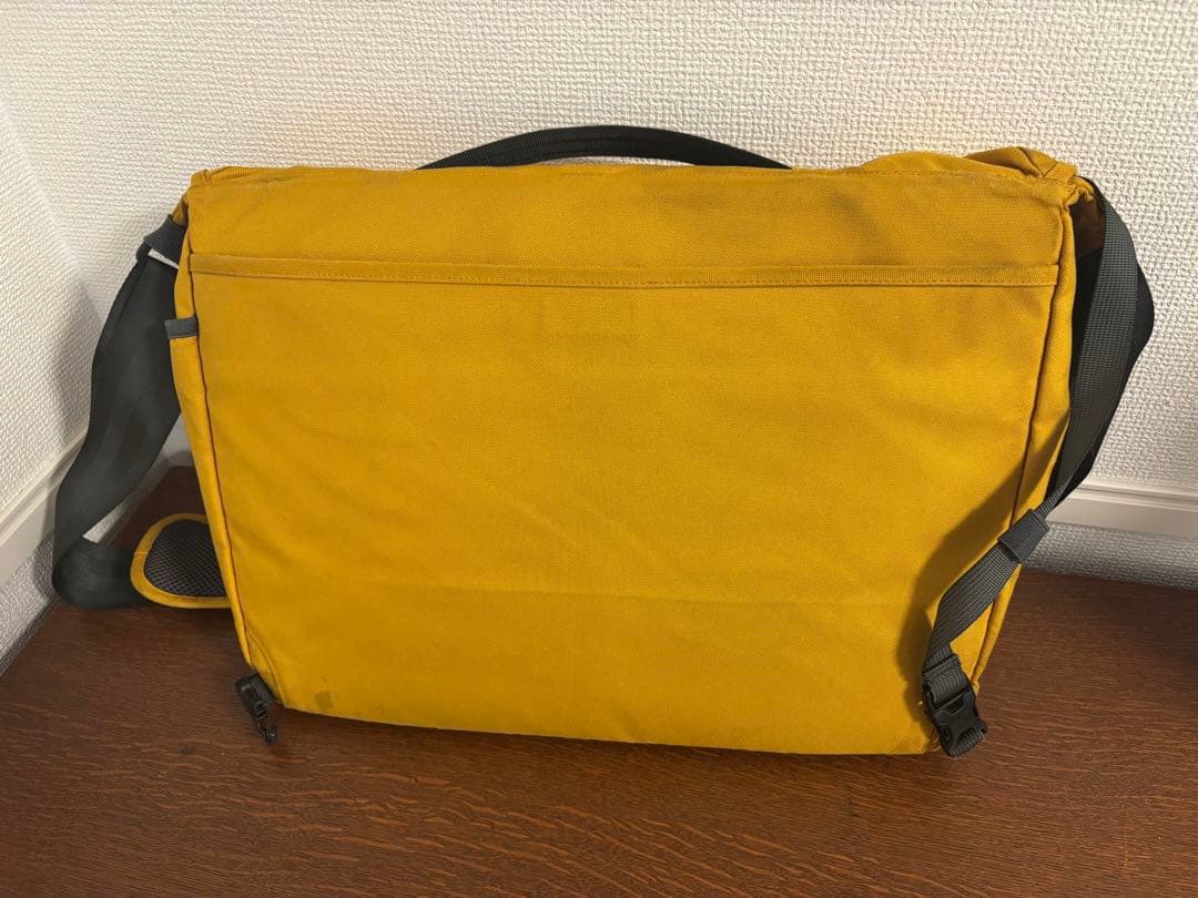 patagonia イエローメッセンジャーバッグ 2way ショルダー