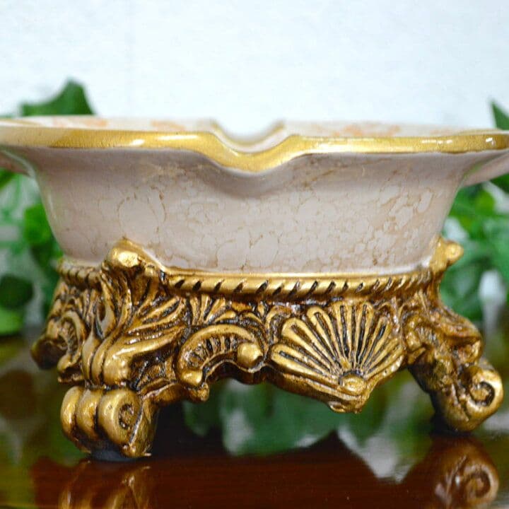 輸入雑貨　シノワズリ　灰皿　ゴールド　花柄　リビング　小物入れ