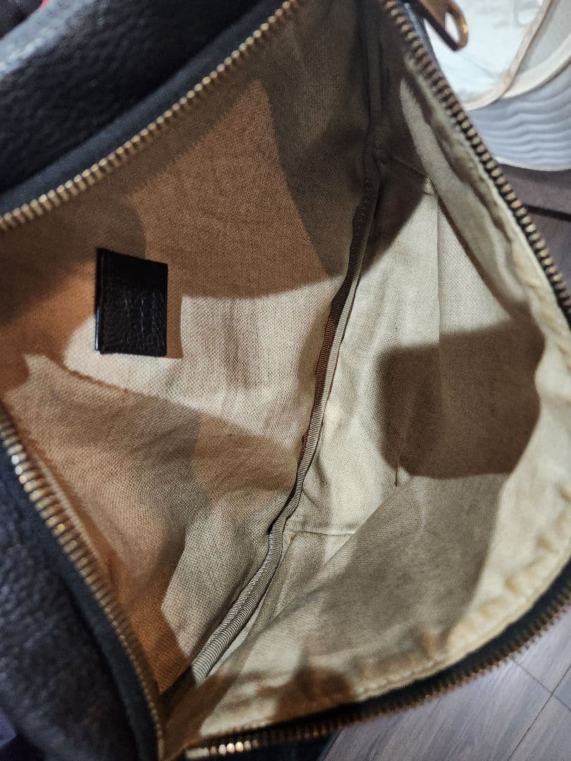 【外装美品最安値】GUCCI ヴィンテージロゴレザー ウェブボディーバッグ