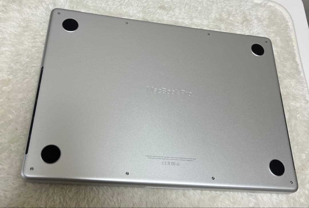 MacBook Pro M1 Max 32GB/512GB 14インチ