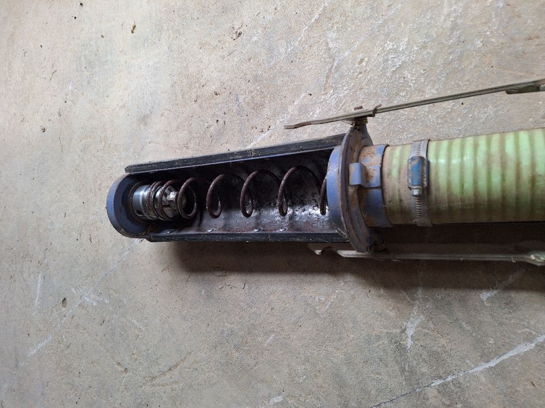 籾　レザーコンテナ　エコノホース　VS08　移動スタンド付き