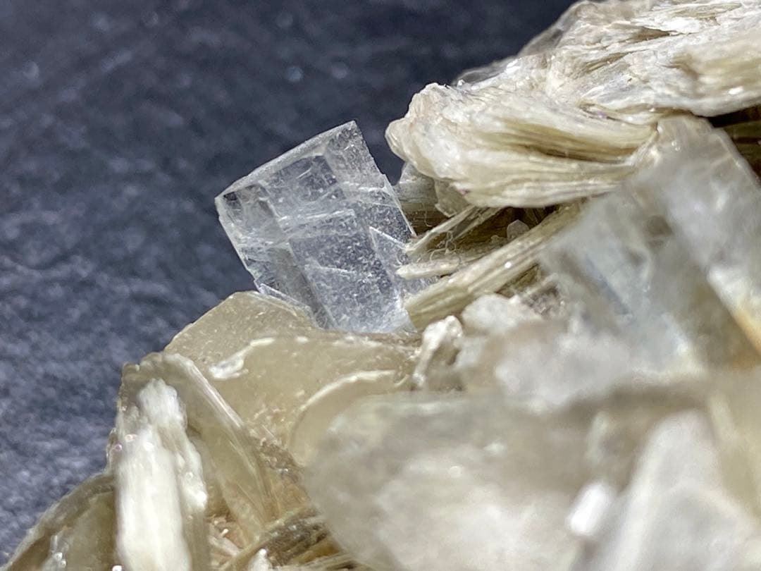 アクアマリン　マイカ　雲母　390g