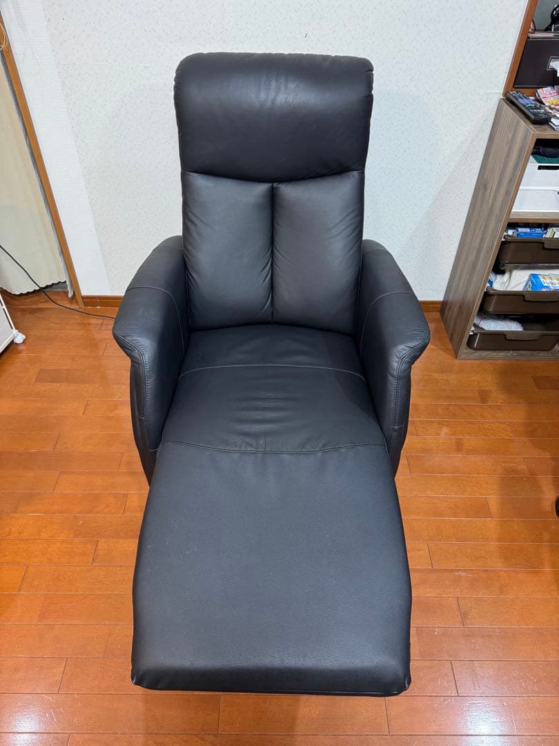【最終価格】ニトリ電動リクライニングチェア 本革(一部合皮) (コンフェBK)