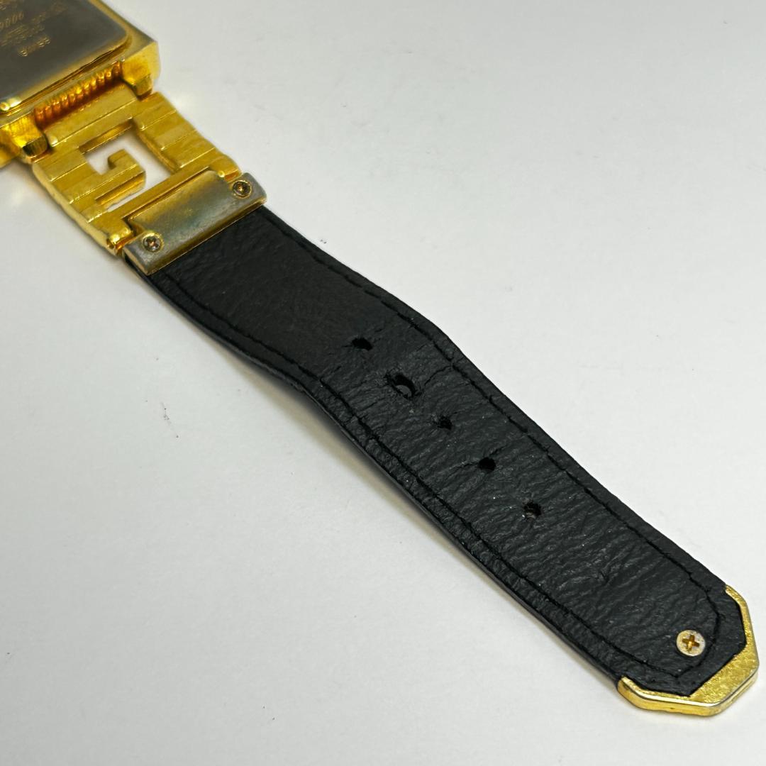 【稼働】VERSACE ヴェルサーチ メデューサ ホワイト/ゴールド文字盤