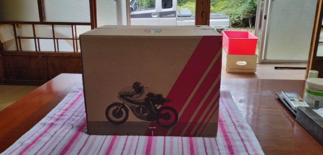 AGVヘルメット、X101ホワイト、XL（61〜62）アジアンフィット、送料込み