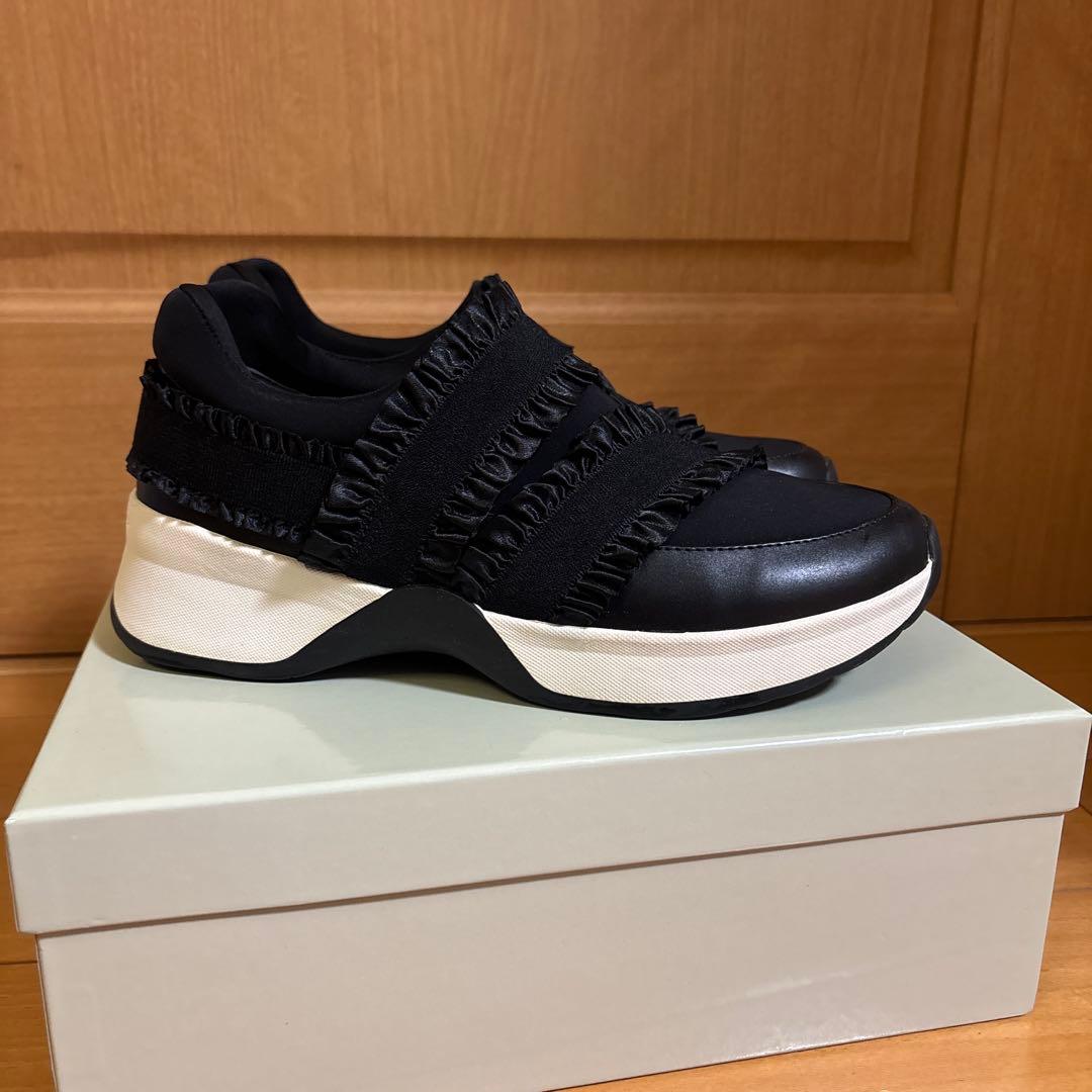 ANTEPRIMA アンテプリマ フリルモチーフ ブラックスニーカー 24.0