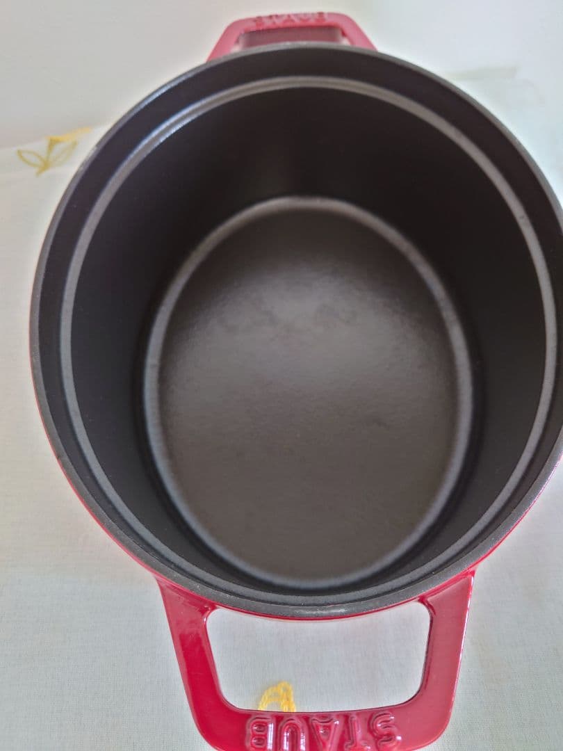 ストウブ(Staub) 「 ピコ ココット オーバル チェリー 27cm 」