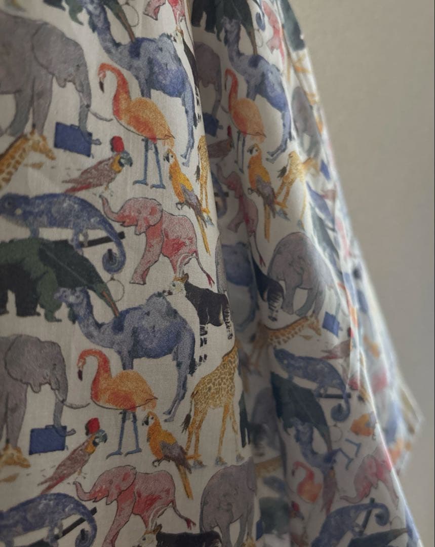 ウキョウ様　プルオーバーM半袖×2 リバティ Queue for the Zoo