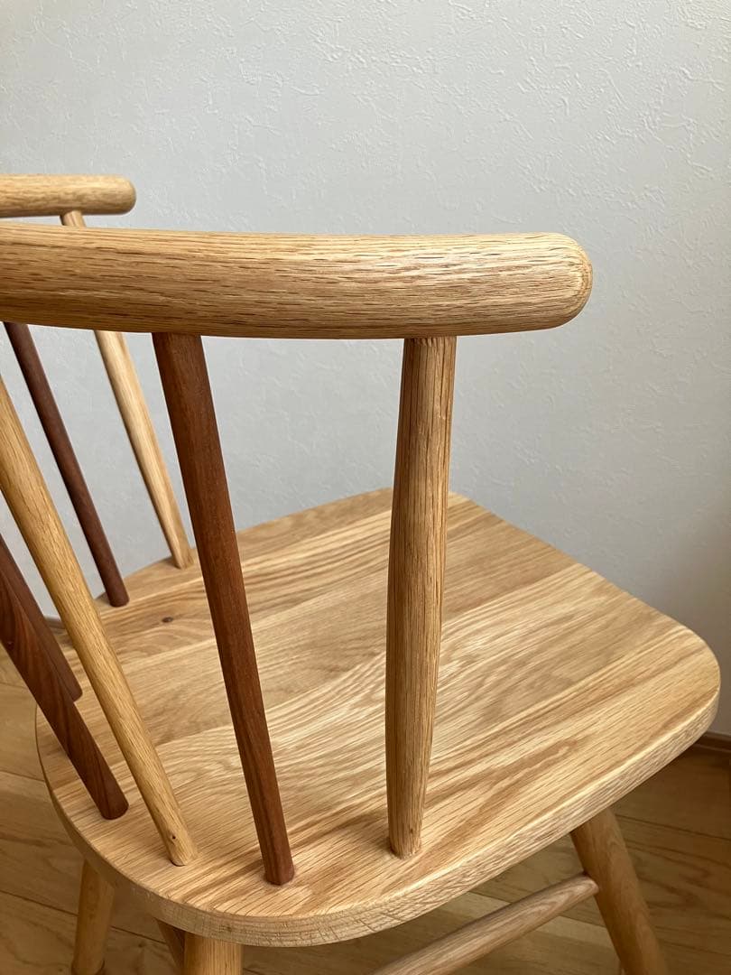 アデペシュ　ハーフラウンドチェア　オーク　ウォルナット　木製　チェア