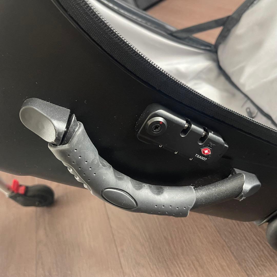 Q-BOX 乗れるキャリーケース　スーツケース　ケース拡張機能付　キャリーカート