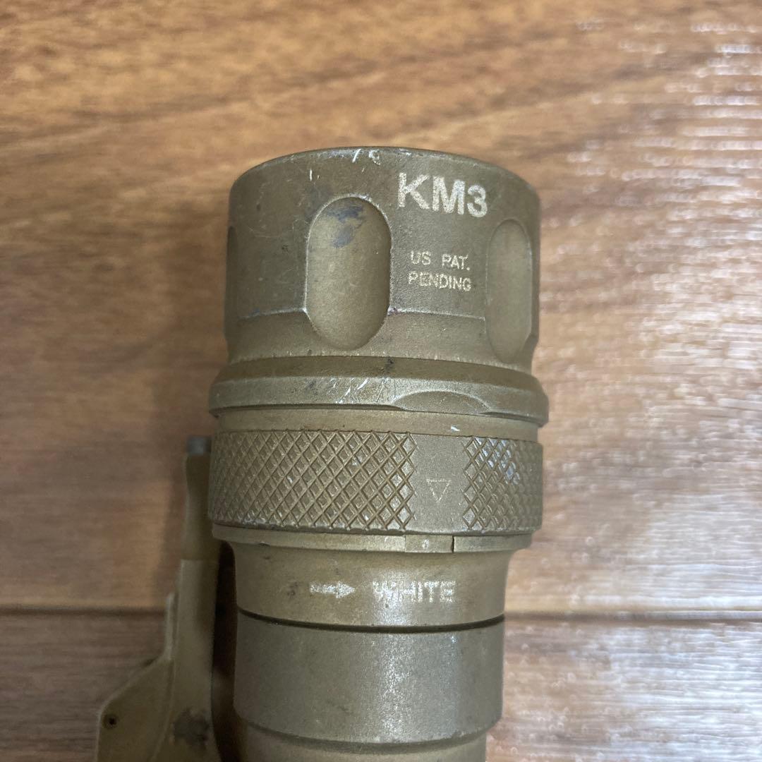 surefire ライト　フラッシュライト