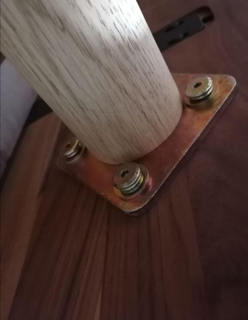 関家具　ダイニングテーブル　ウォールナット材