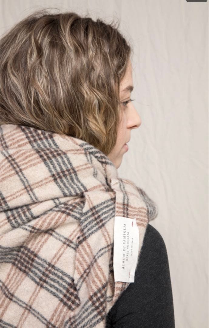 25AW 新品ALBUM DI FAMIGLIA のTRIANGLE SCARF