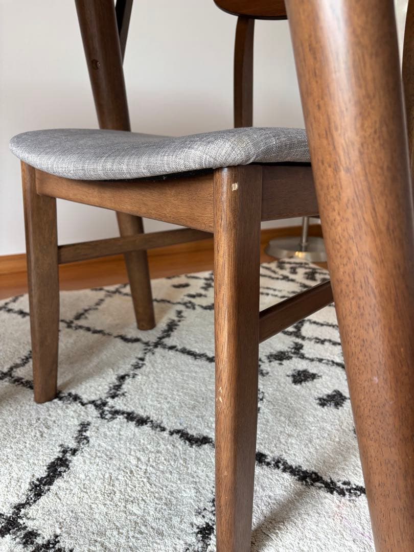 みいこ様　ニトリ　ダイニングテーブル